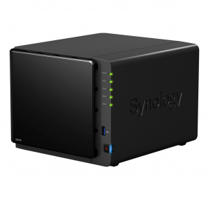 ������� ���������� Synology DS416 - ���� � ������������