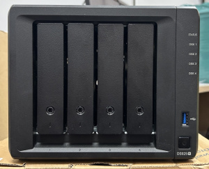 Сетевой накопитель Synology DS92*+ Demo Сетевой накопитель Synology DS92*+ Demo