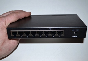 TP-Link TL-SG1008P - 8-     4  E  DEMO